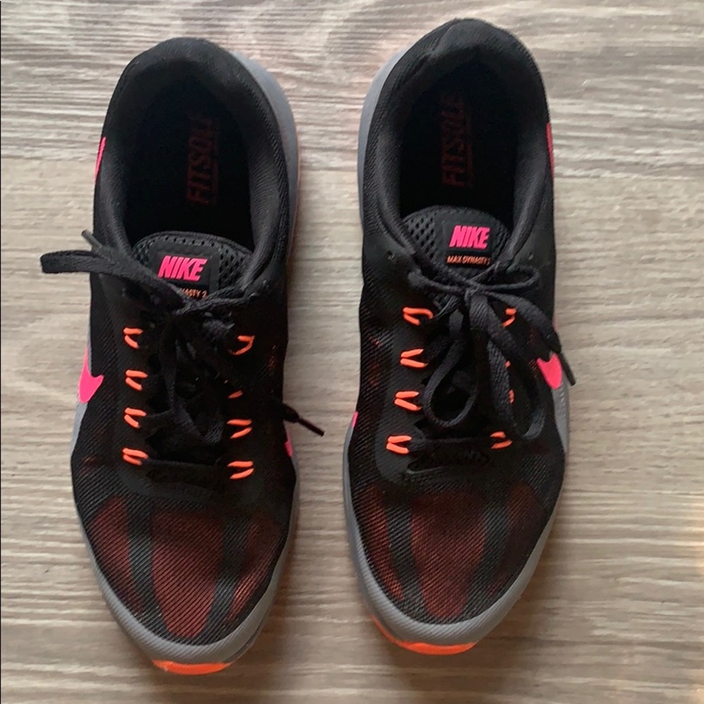 Nike Max Dynasty 2 Sneakers